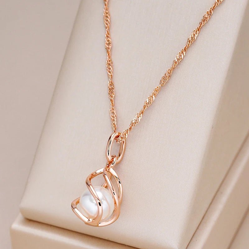 Gold Pendant Necklace