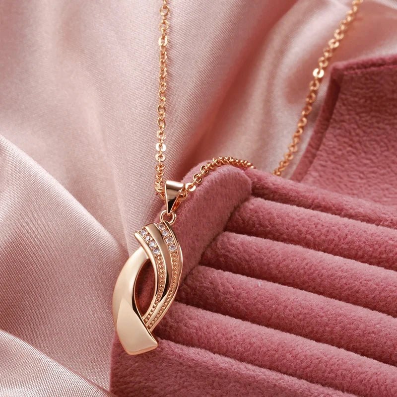 Glossy Pendant Necklace