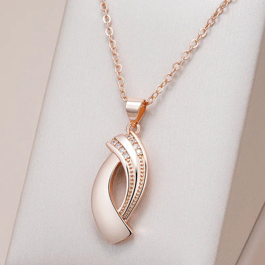 Glossy Pendant Necklace